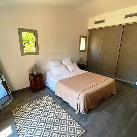 La Maison Sur La Bonifacio (Corsica)