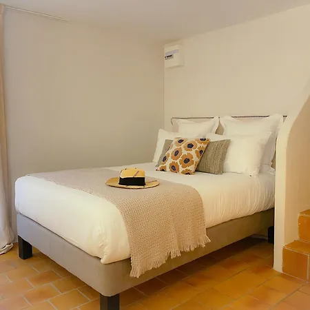 La Maison Sur La Villa Bonifacio (Corsica)